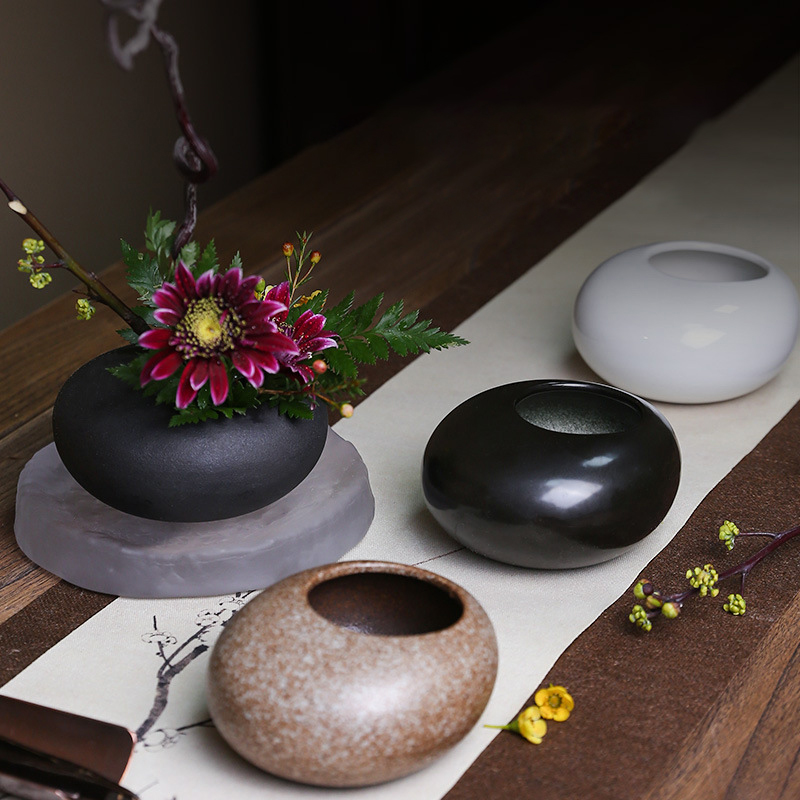 日本のチャイニーズスタイルのiKibana花瓶,セラミックフ - Ikebana Vase Kenzan のレビューと価格